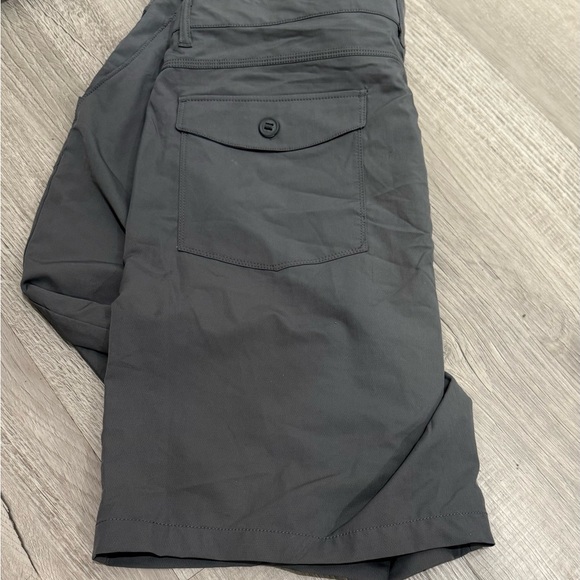 Quiet Storm Men's Gray Shorts - Picture 6 of 9